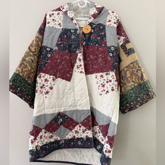 Quilted Women's Coat - Picture 3 of 9